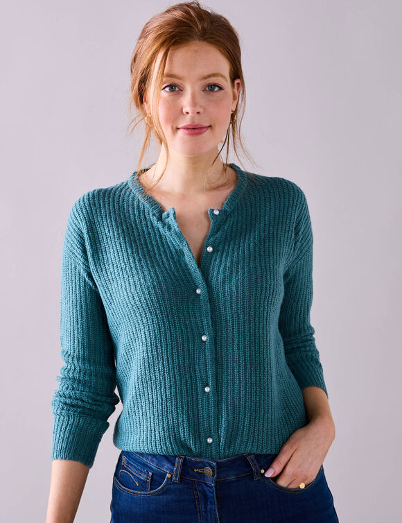 Cardigan boutons perles fantaisie, maille anglaise toucher doux (vert sauge) Cardigan boutons perles fantaisie, maille anglaise toucher doux (vert sauge)